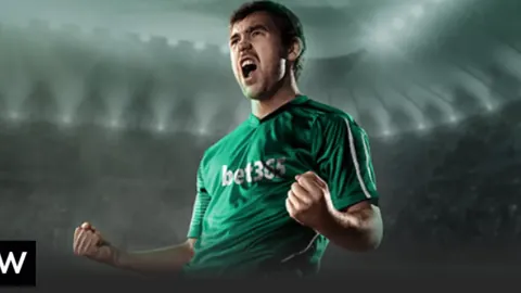 中超前三轮落幕，五位球员入选国家队呼声高，大连籍球员占多数