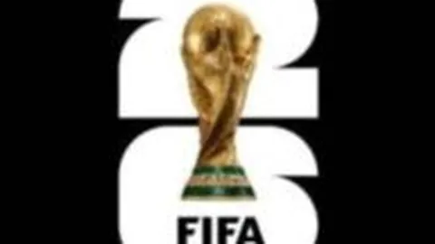 国足迎新援李源一，深夜集结迪拜备战集训